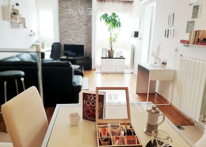 Apartament Maris *
